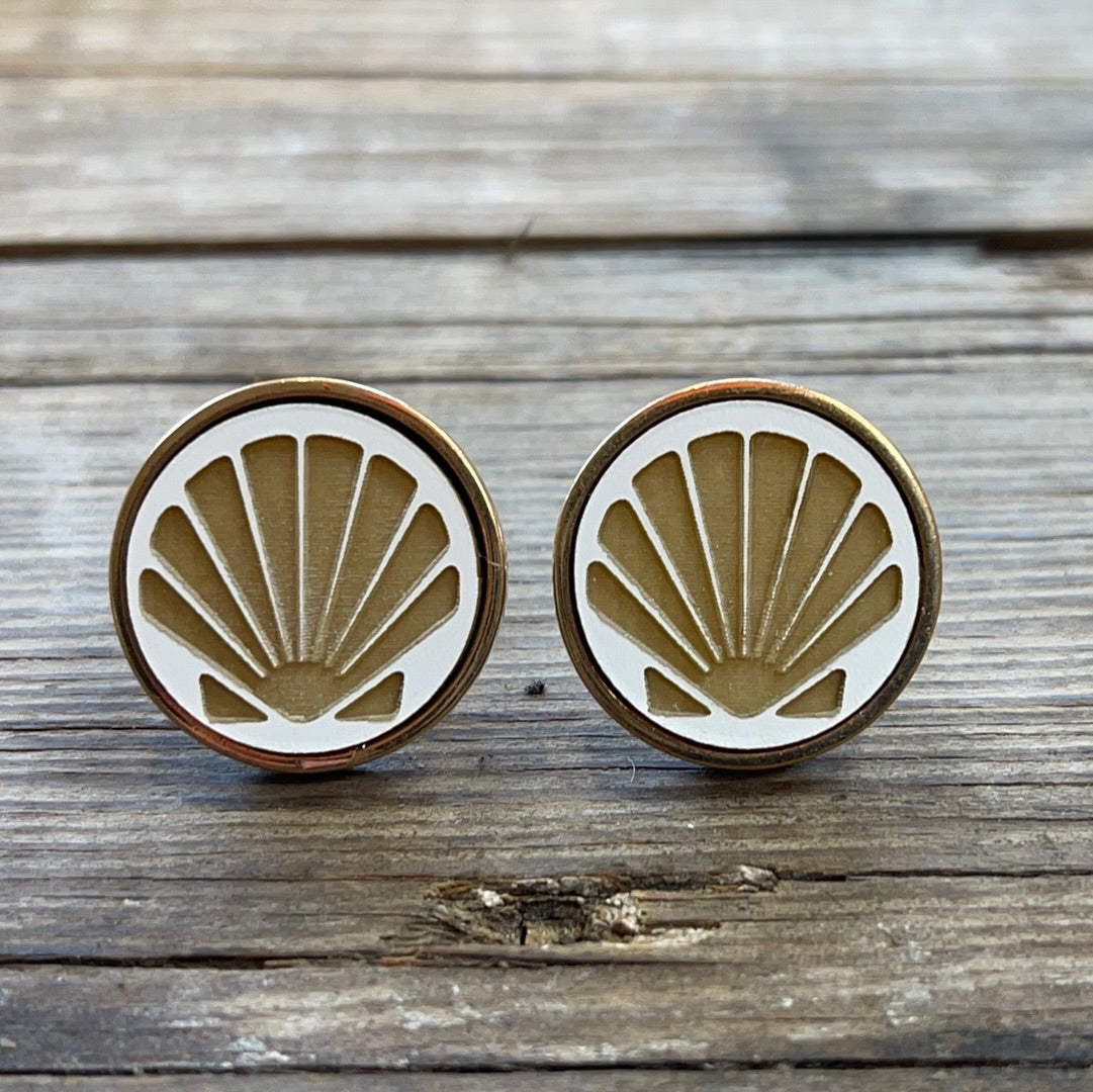 Scallop shell bronze cufflinks